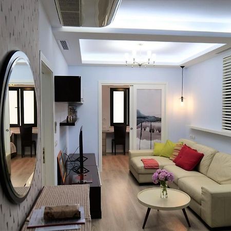 Top Location Kristi Apartments 05 Tiranë Ngoại thất bức ảnh