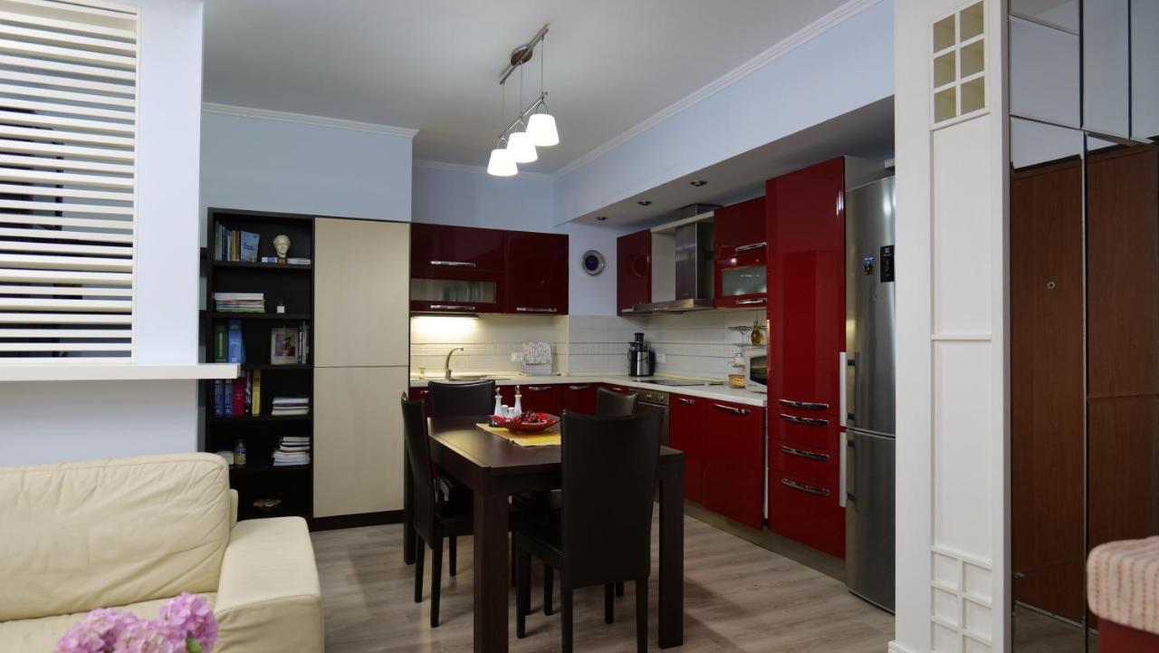 Top Location Kristi Apartments 05 Tiranë Ngoại thất bức ảnh
