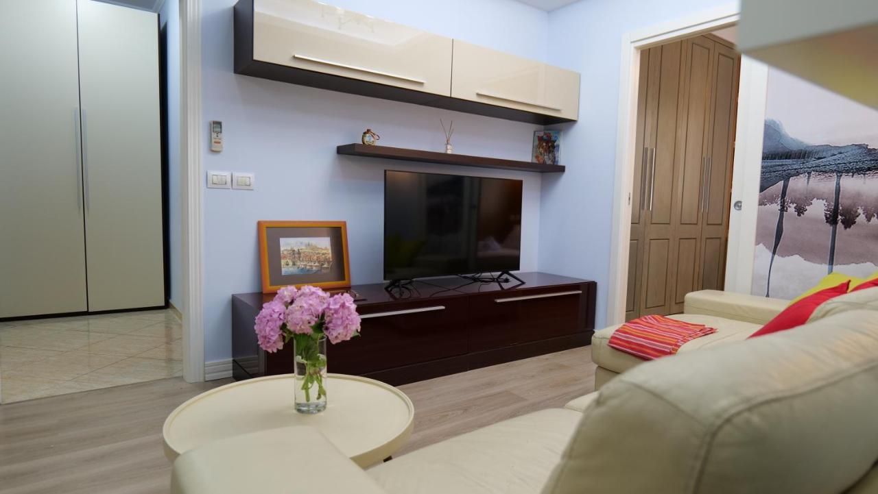 Top Location Kristi Apartments 05 Tiranë Ngoại thất bức ảnh