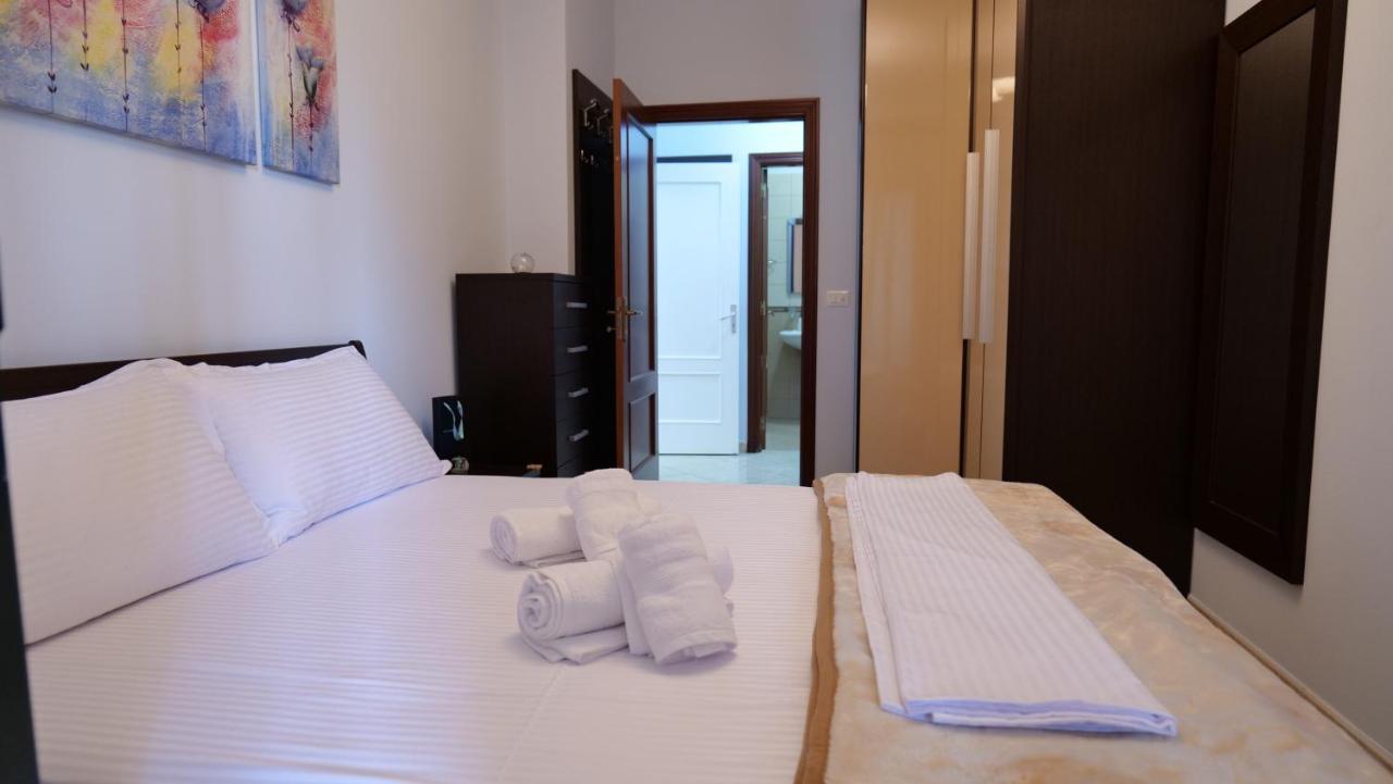 Top Location Kristi Apartments 05 Tiranë Ngoại thất bức ảnh