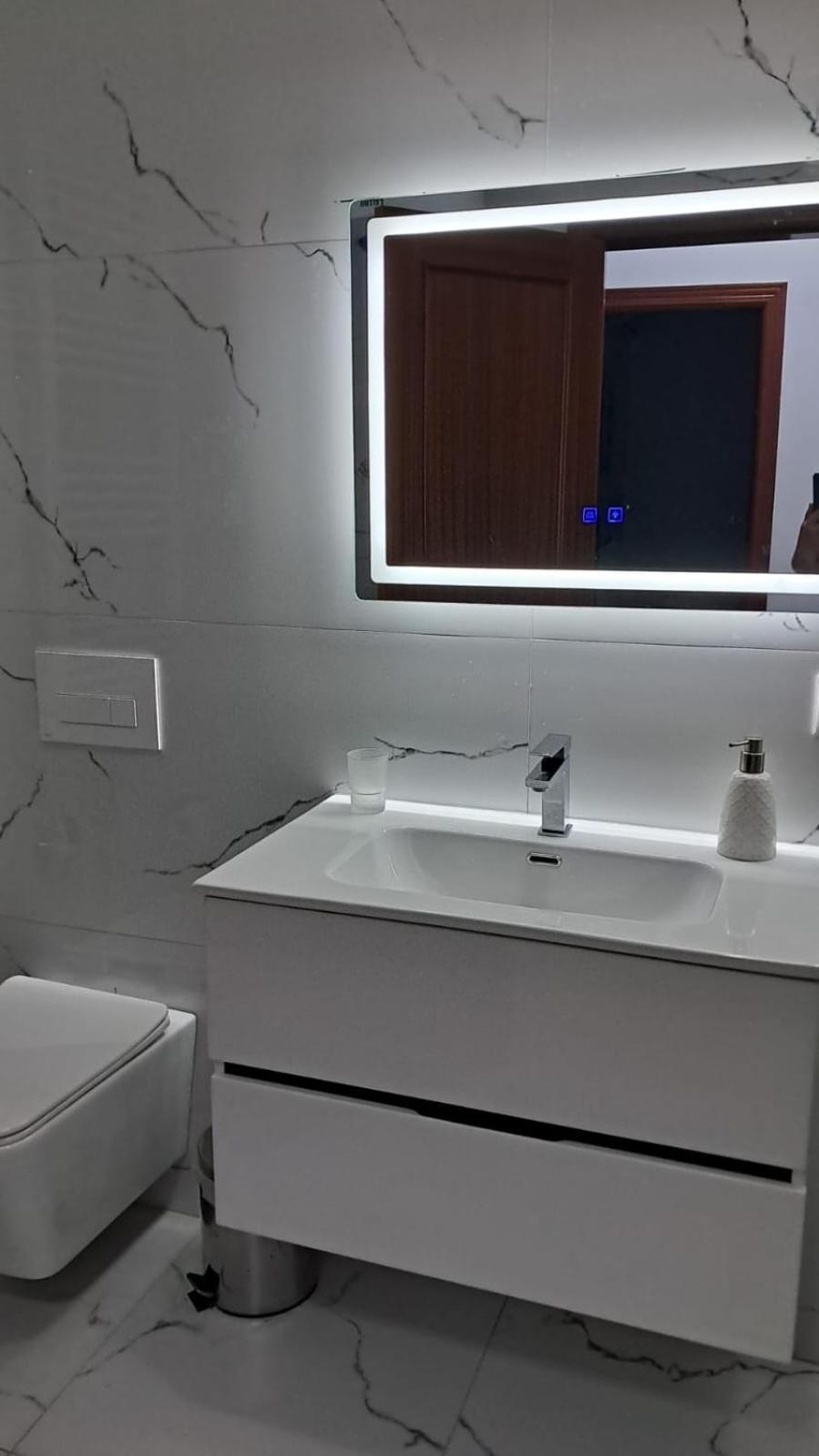 Top Location Kristi Apartments 05 Tiranë Ngoại thất bức ảnh